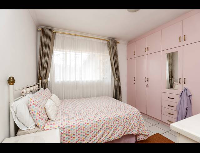 3 BEDROOM HOUSE FOR SALE IN KENVILLE